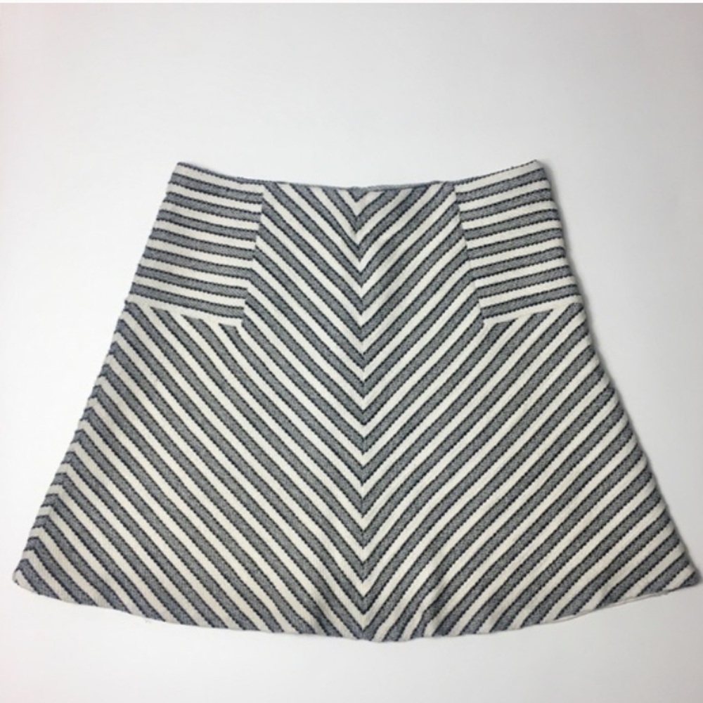 Ann Taylor LOFT Cream & Grey Striped Mini Skirt MP. Size S